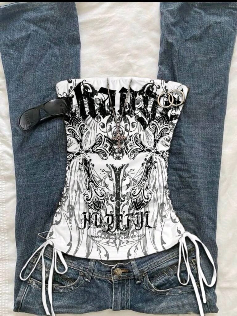 Top Graphic Vintage Lace-Up