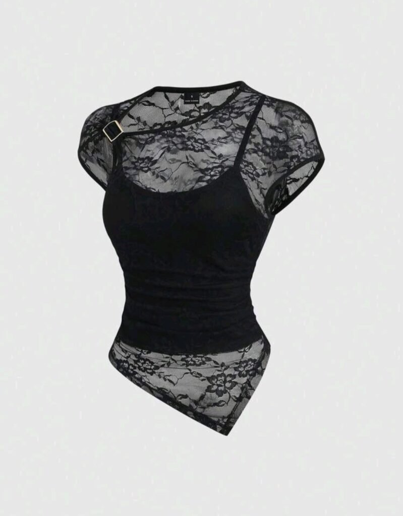 Top Gótico Dark Lace Asimétrico