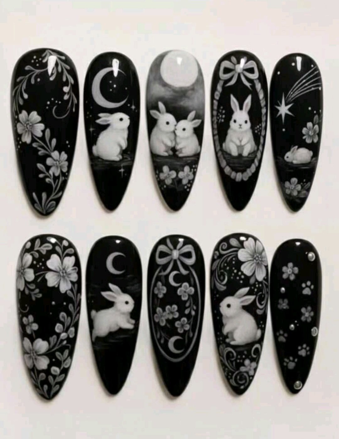 Uñas Postizas Gothic Bunny & Moon